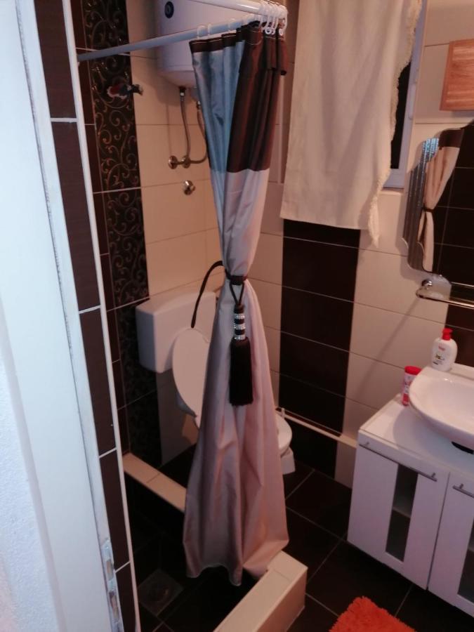 Apartman Dajak บันยาลูกา ภายนอก รูปภาพ